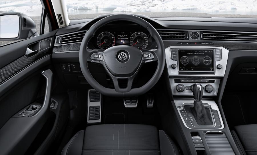  Volkswagen Passat Alltrack 2015 года  (фото 19 из 21)